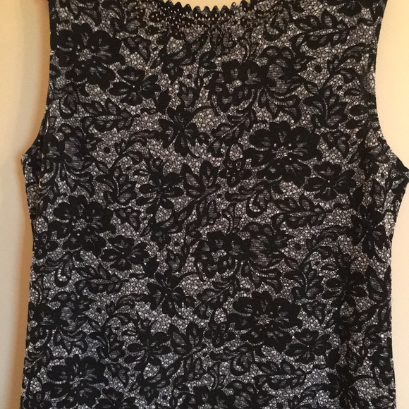 Pretty black lace sleeveless top, size XL - Picture 13 of 16
